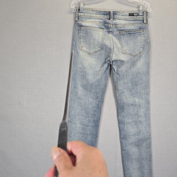 Kut from the Kloth Catherine Boyfriend  Distressed Size 2 ( 30 X 28.5 ) - Picture 4 of 16